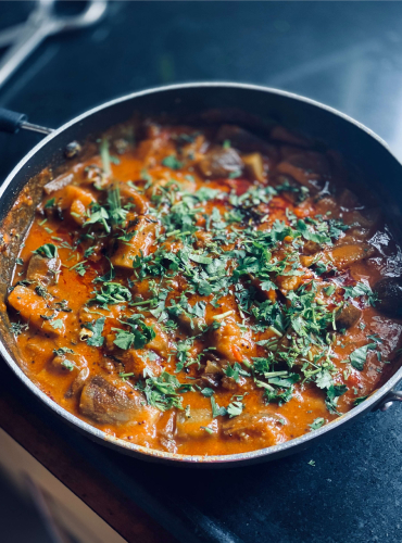 Indian-Curry-At-india-Villa.jpg